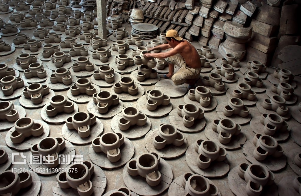 越南Vinh Long Mang Thit的波特陶瓷工厂Potter's factory ceramic at Mang Thit, Vinh Long, Viet Nam